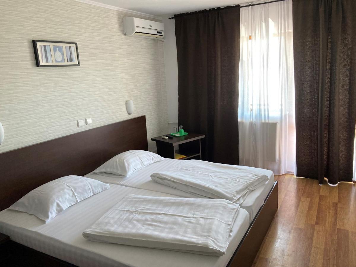 Pension La Ponton Ieşelniţa 외부 사진